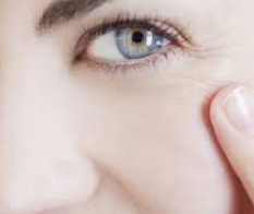9 ways to cure crow's feet! How to fix eye wrinkles